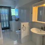 Koala Place 3* 바실리키