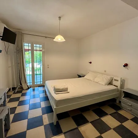 Koala Place Pensión 3*