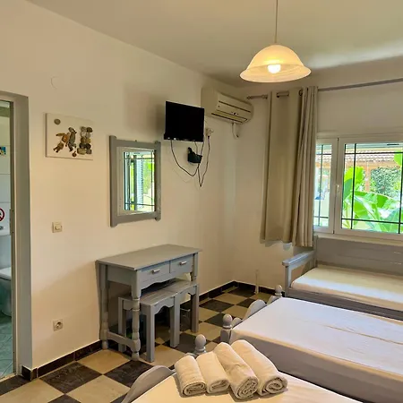 Koala Place Pensión 3*